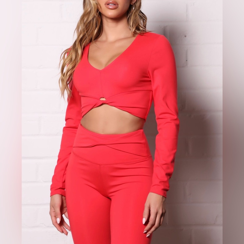 New Red Super Soft Active Long Sleeve Crop Top – S